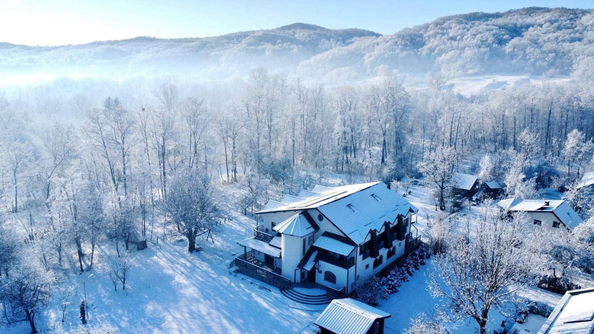 Din Natura Varbilau Buitenkant foto